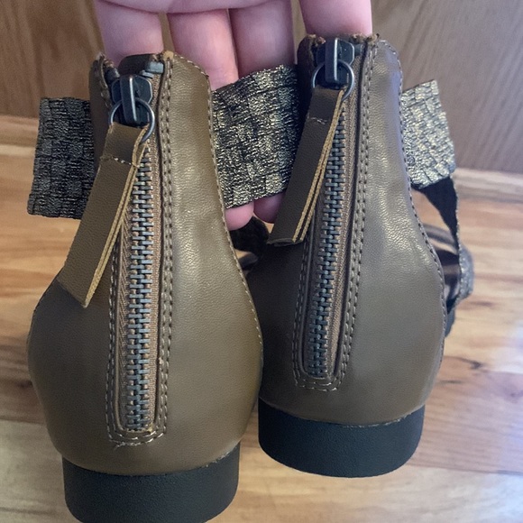 Zee Alexis Fran 40 bronze metallic elastic cross cross rear zip comfort sandals - Picture 3 of 13